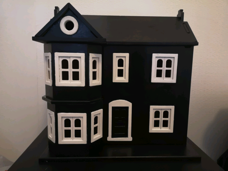 i want a doll house